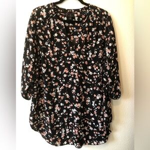Worthington V-Neck Black Floral Blouse